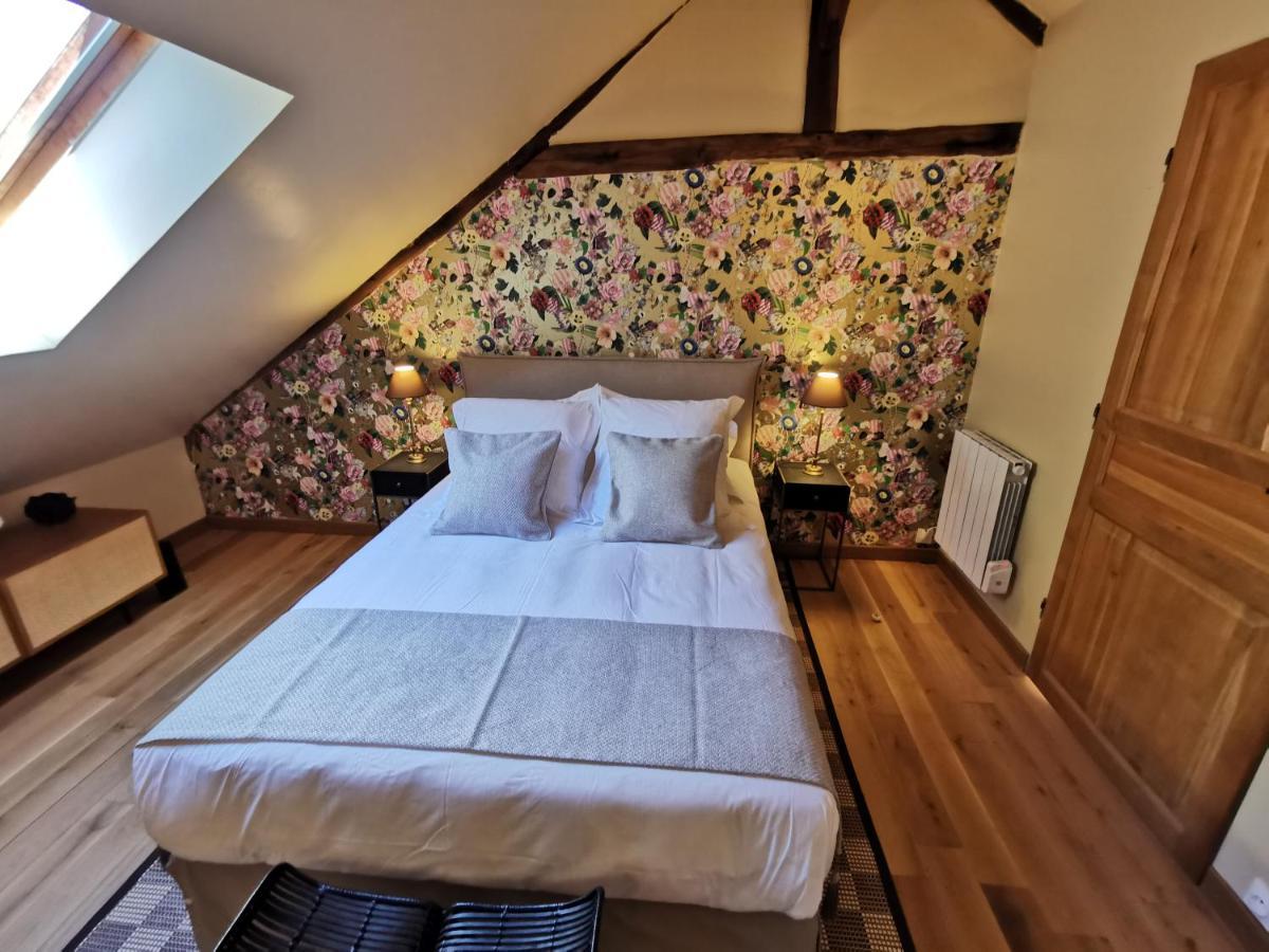 Maison D'Hotes Les Jardins Saint Eloi Le Lonzac Bagian luar foto