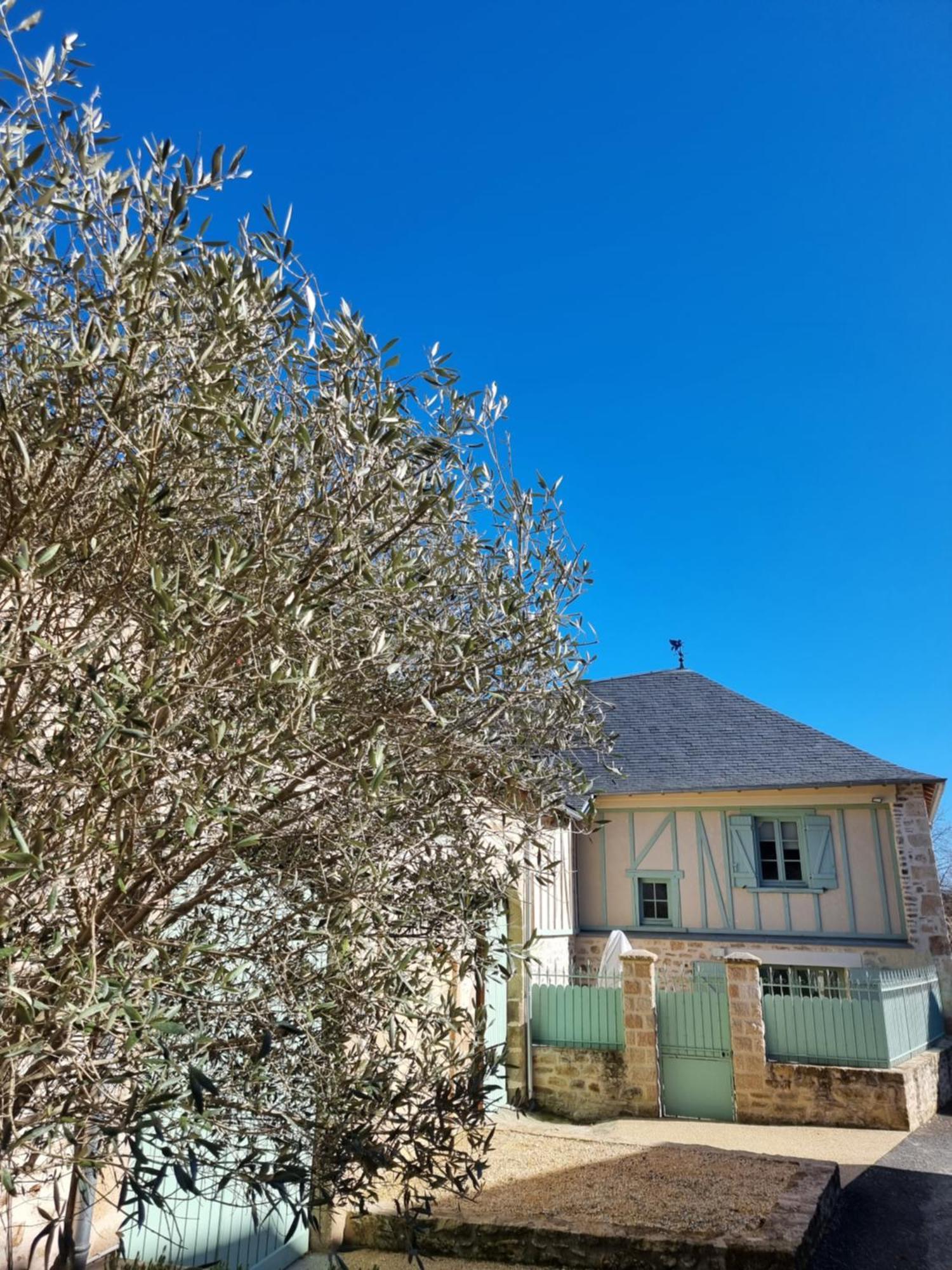 Maison D'Hotes Les Jardins Saint Eloi Le Lonzac Ruang foto