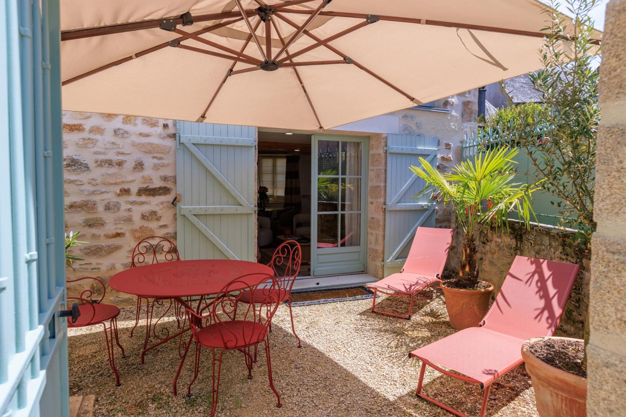 Maison D'Hotes Les Jardins Saint Eloi Le Lonzac Bagian luar foto