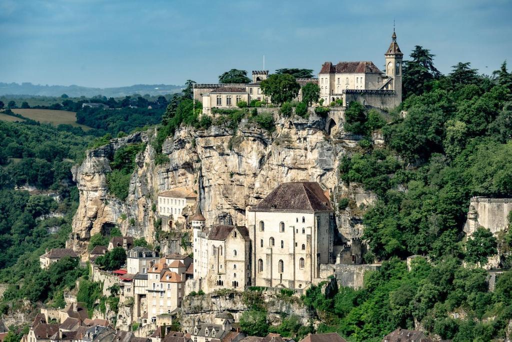 Maison D'Hotes Les Jardins Saint Eloi Le Lonzac Bagian luar foto