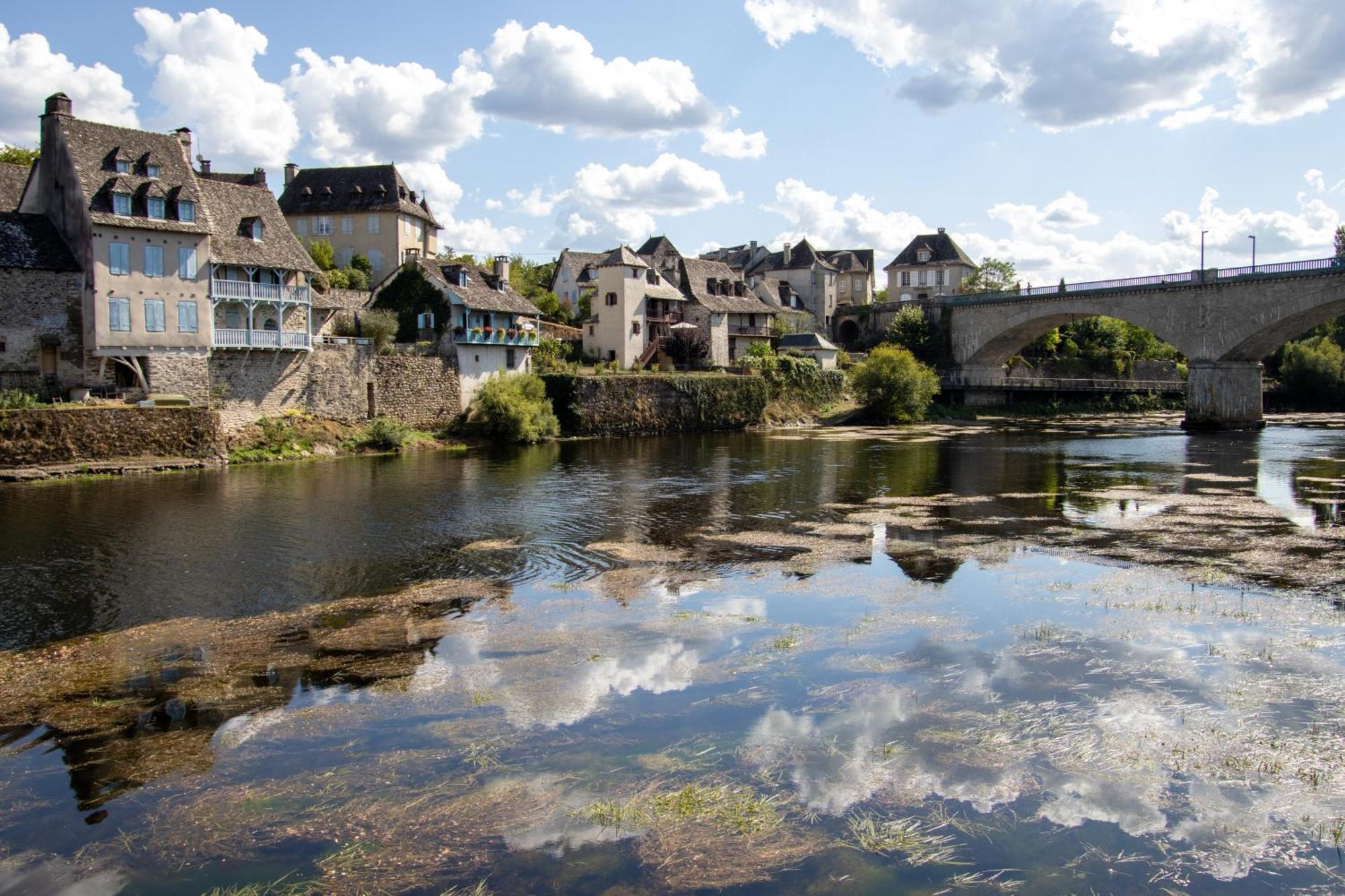 Maison D'Hotes Les Jardins Saint Eloi Le Lonzac Bagian luar foto